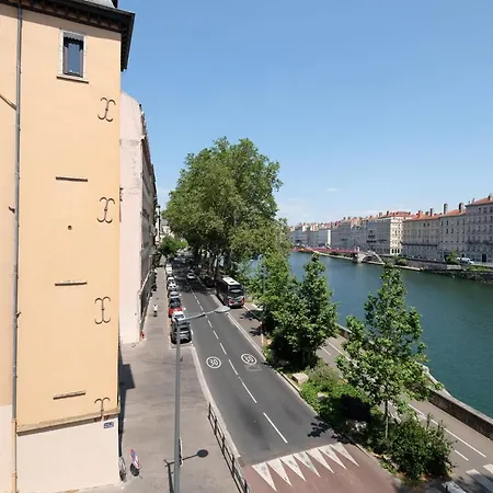 Honore Vue Saone *