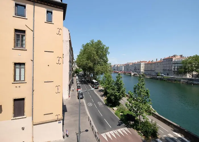 Honore Vue Saone *